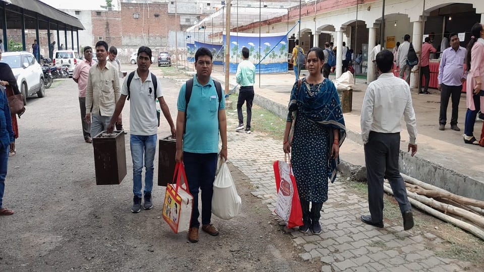 UP Nikay Chunav polling parties departures to polling booths in Lakhimpur kheri