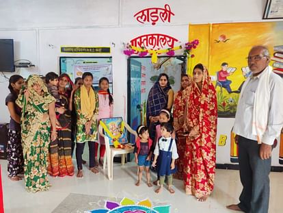 MP News: Rajgarh collector started Ladli libraries in 120 gram panchayats, this will end mobile addiction