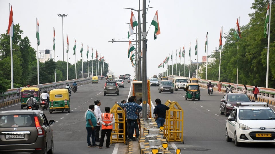 Safdarjung-Ranjit flyover will be inaugurated on April 3
