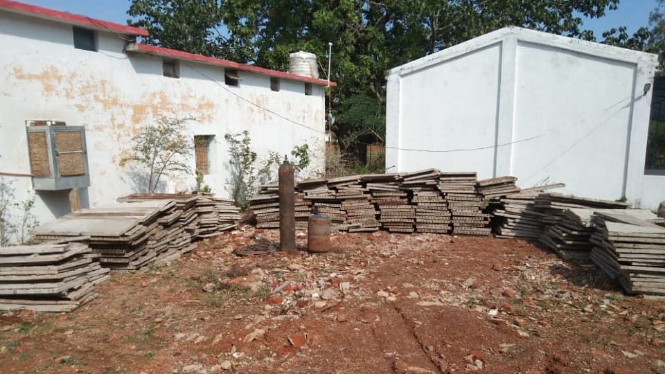 4 accused arrested for stealing centering plate worth Rs 15 lakh balod
