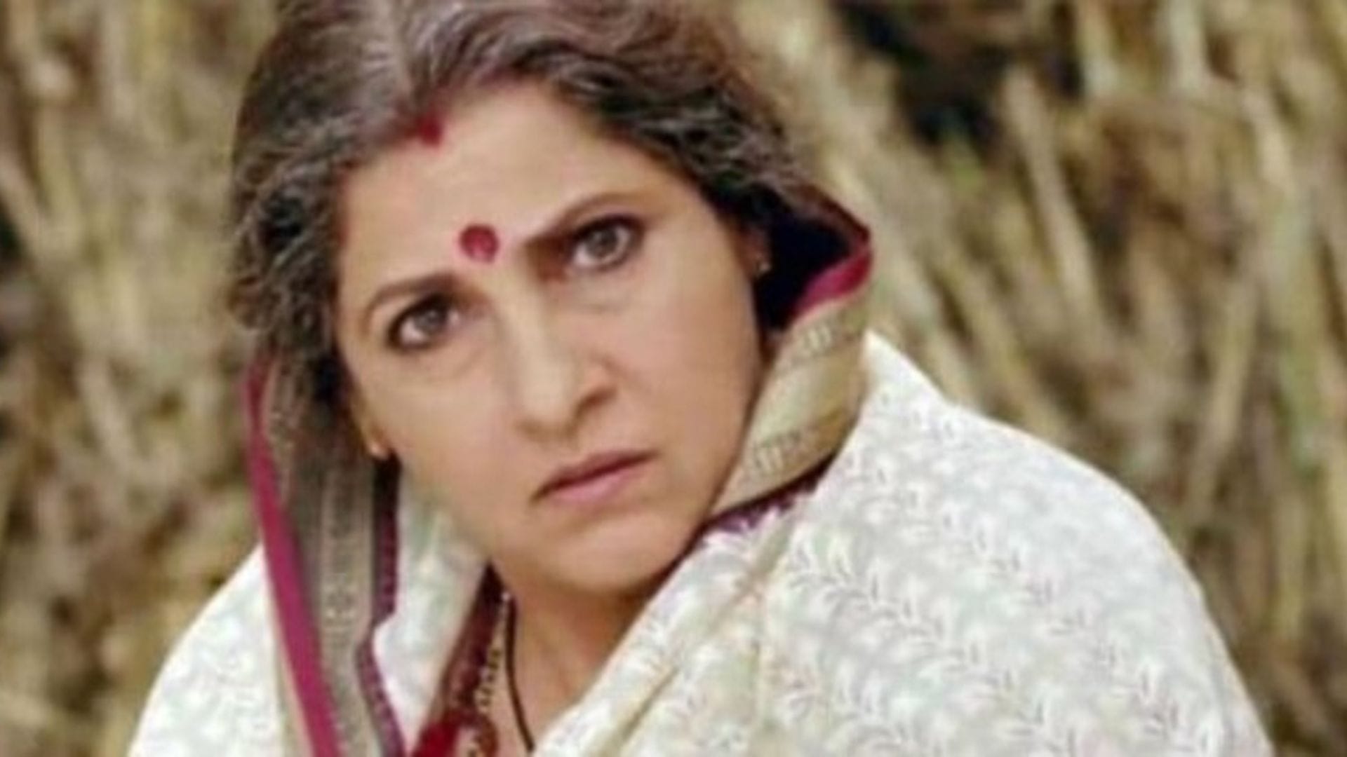 dimple kapadia enjoyed action scenes in saas bahu aur flemingo series stream on amazon prime