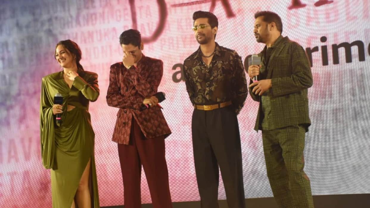 Dahaad Trailer Event Vijay Varma Reaction after Sonakshi Sinha Gulshan Devaiah Tease him about Tamannaah