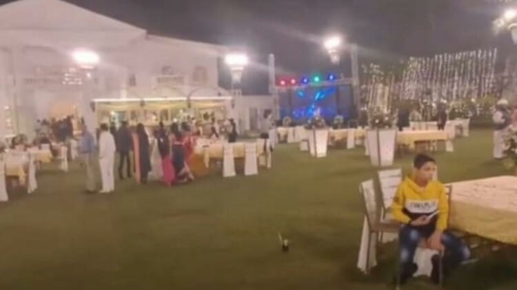 Uttarakhand:शाही अंदाज में हुई बाहुबली आनंद मोहन के बेटे की शादी, दिग्गजों  की मौजूदगी बनी चर्चा, तस्वीरें - Bihar Bahubali Anand Mohan Son Chetan Anand  Got Married In Royal ...