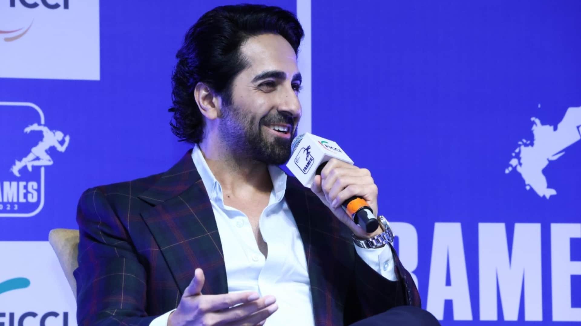 Ayushmann Khurrana Reaches Ahmedabad For India Vs Australia Match World Cup 2023 Finals see latest photos