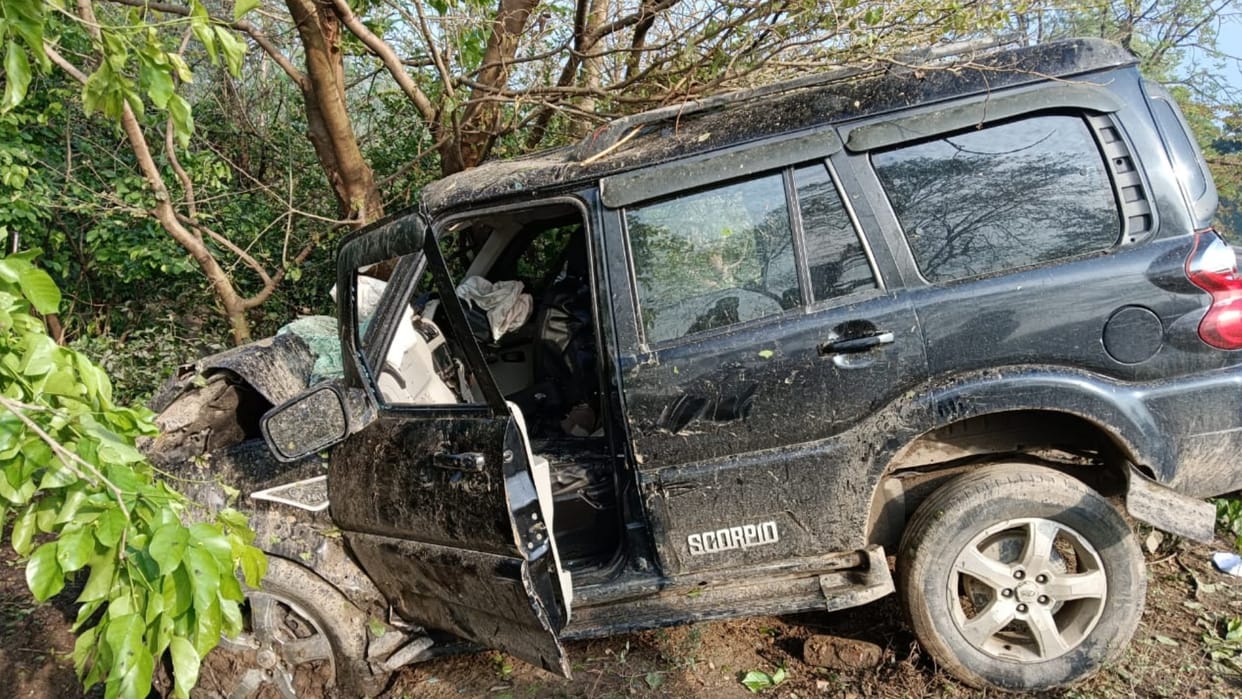 Two died in an accident in satrikh thana in barabanki.
