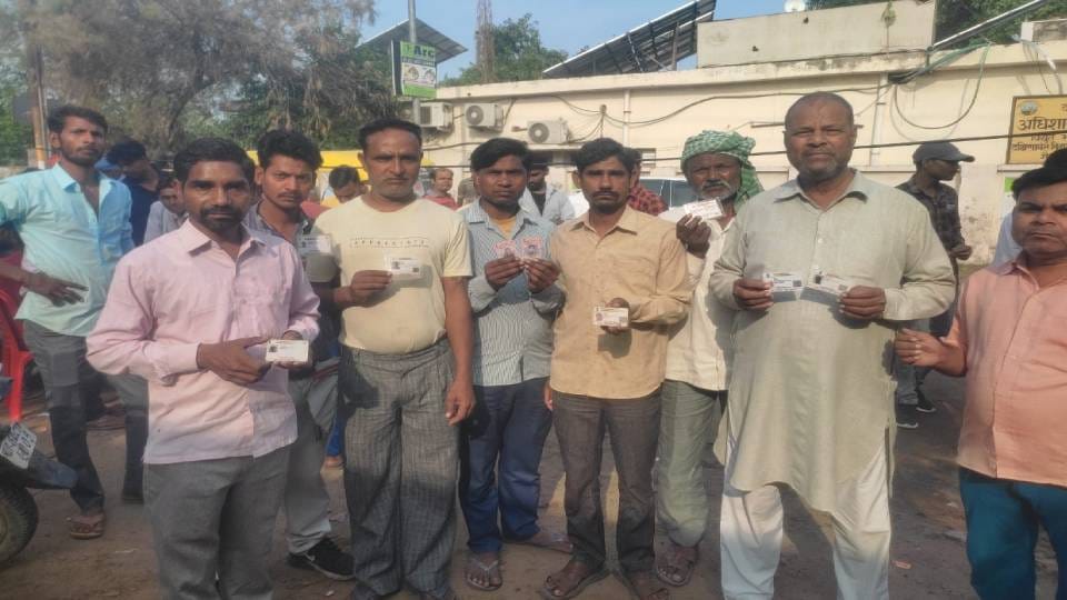 Nikay Chunav Polling for first phase is over rebels in 40 wards spoil the equation of veterans