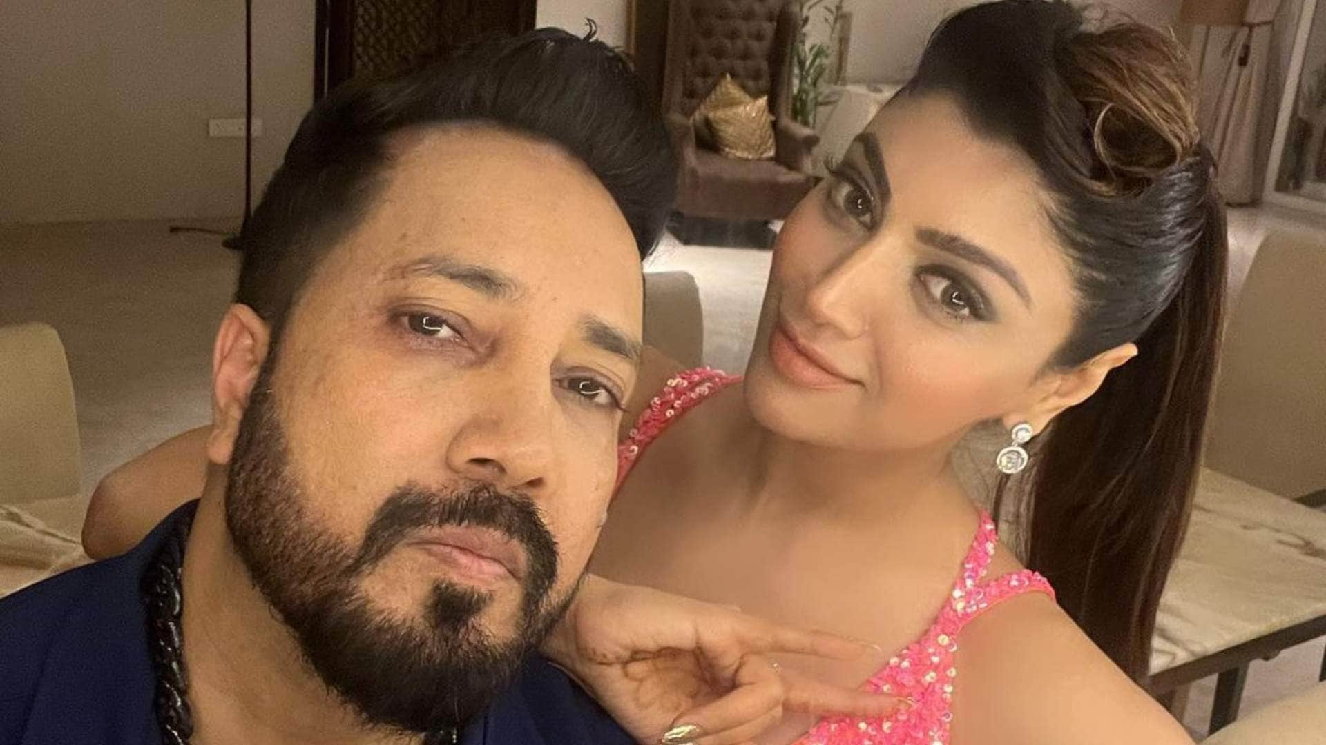 Akanksha Puri breaks silence on marriage with Punjabi singer mika singh know her statement