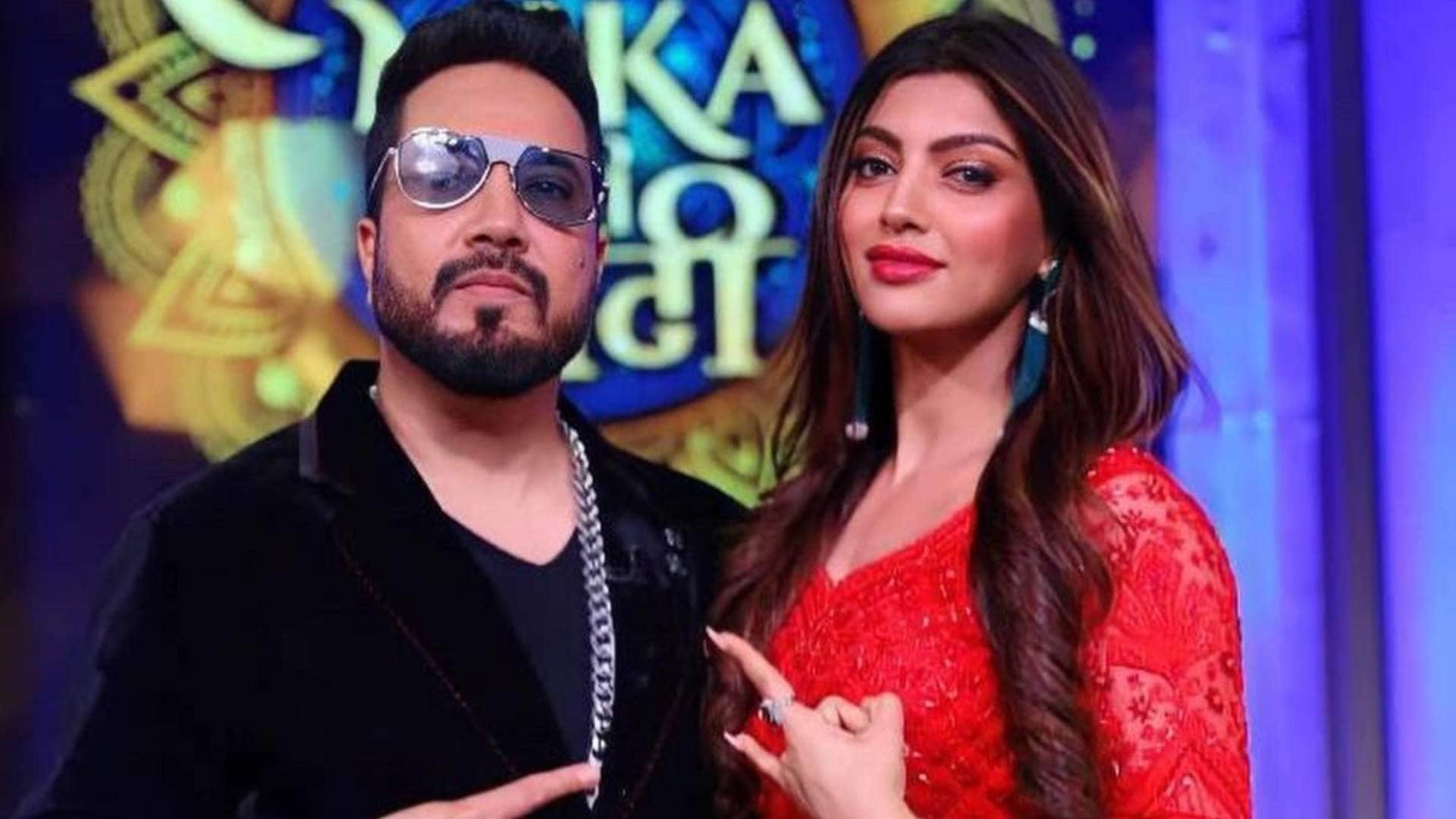 Akanksha Puri breaks silence on marriage with Punjabi singer mika singh know her statement