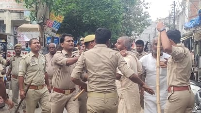 UP Nikay Chunav Deputy SP Anirudh Singh slaps Samajwadi party leader in Chandauli