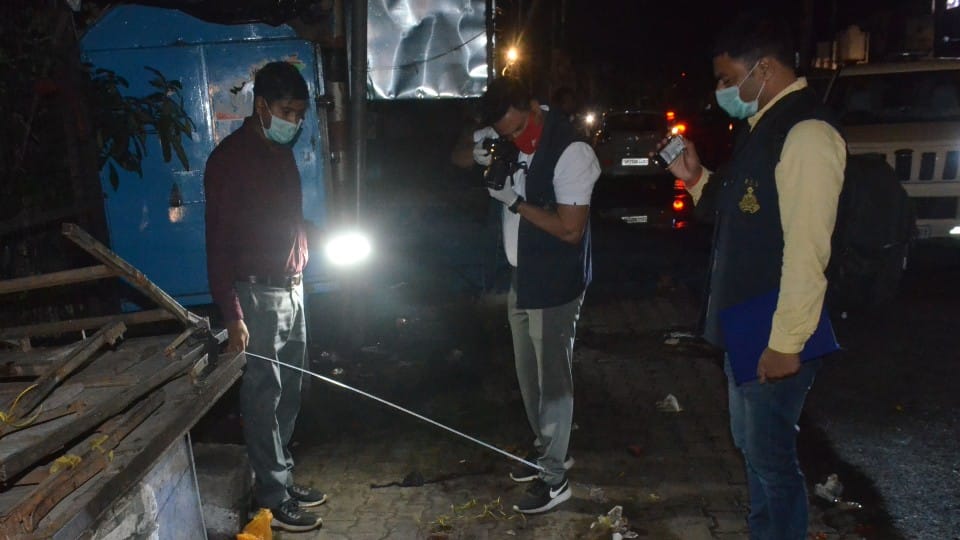 chicken roll stall worker murdered by drunken men in bareilly
