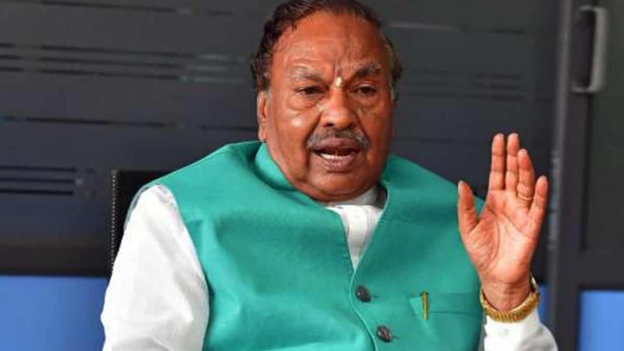 Karnataka Election: BJP leader Eshwarappa burns Congress manifesto, calls Bajrang Dal a patriotic organization