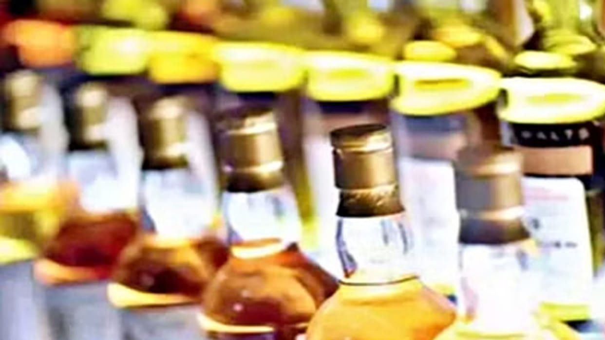 Fatehpur Nikay Chunav: Liquor at night, excellent lunch packets distributed after voting
