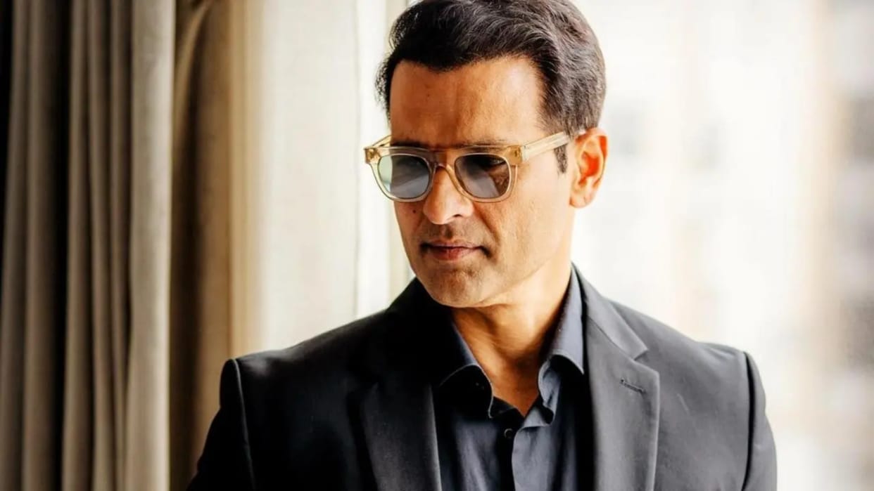 rohit roy admits his film choice were bad actor offered duffel bags full of cash in 90s