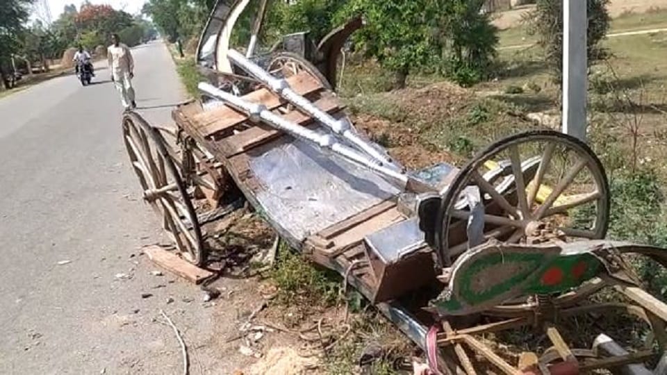 man dies in horse buggy hits by unknown vehicle in budaun