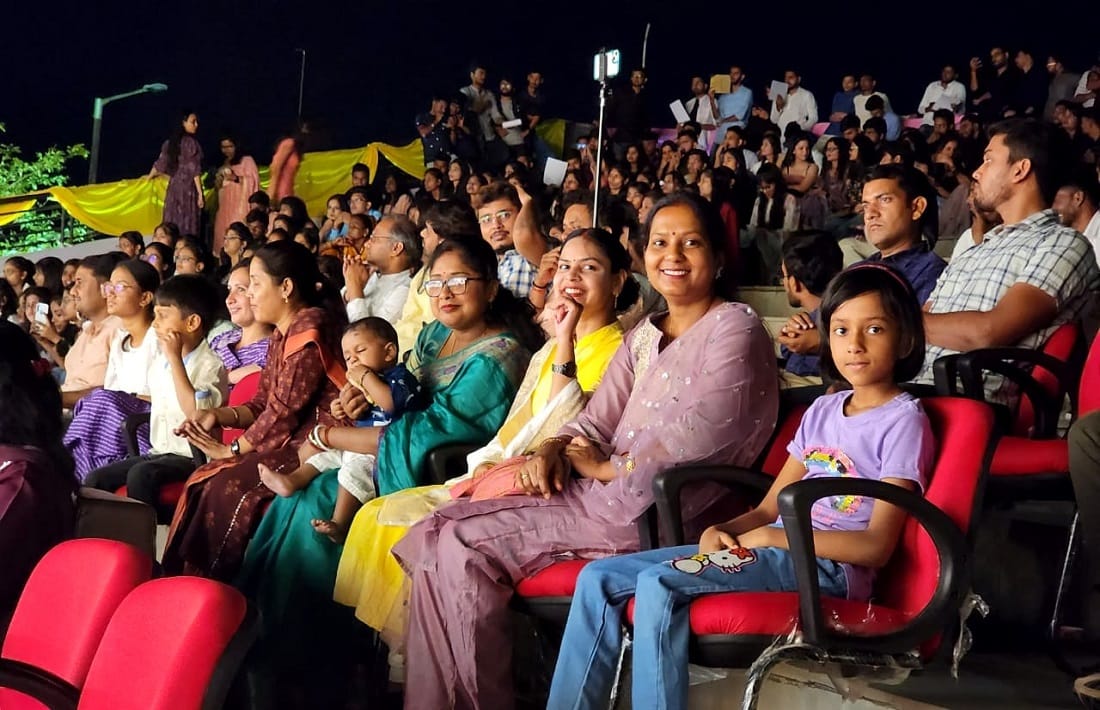 Future engineers show talent on stage in sonbhadra  annual fest Udbhav