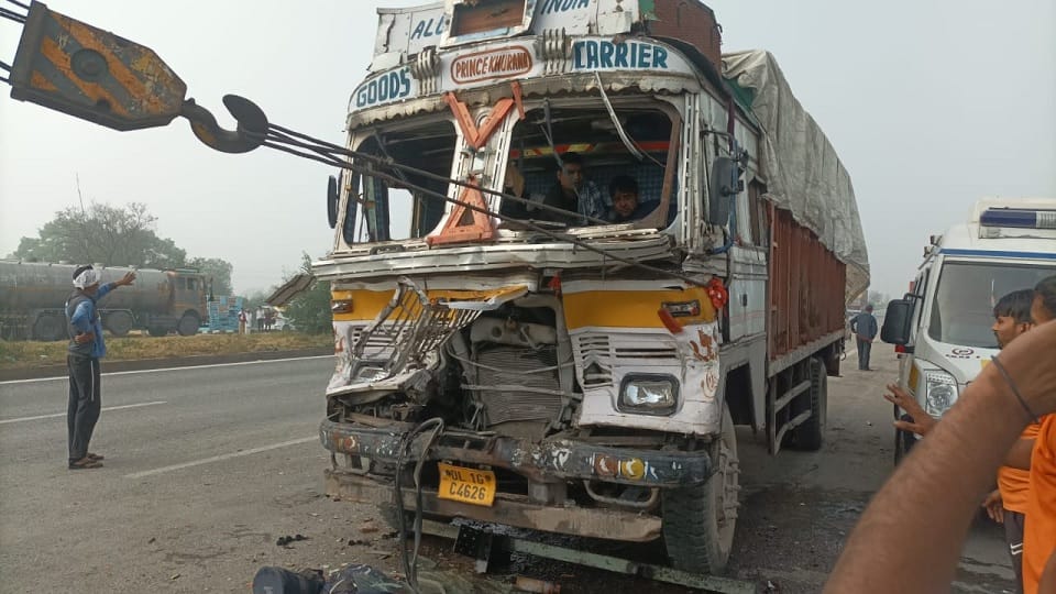 Truck and canter collision on KMP in Bahadurgarh