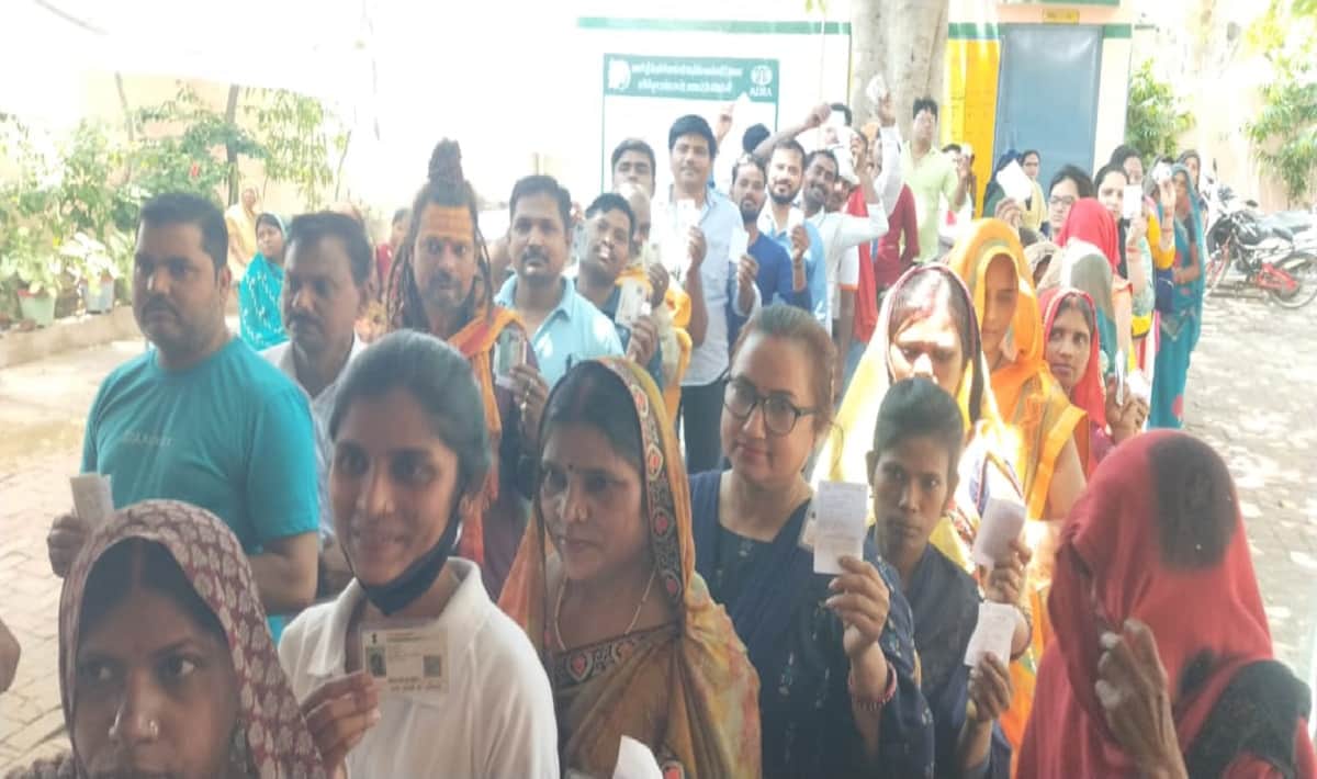 UP Nikay Chunav 2023 varanasi voting See in photos people came to strengthen democracy