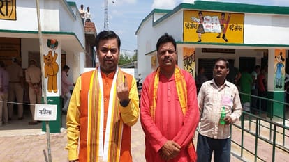 UP Nikay Chunav 2023 Live Updates 1st Phase Voting in Lakhimpur Kheri Voting Percentage News in Hindi