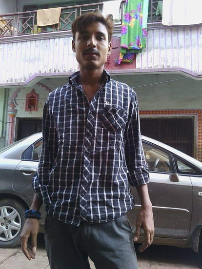 Horrific road accident in Varanasi: painful death of two people, road and car red with blood