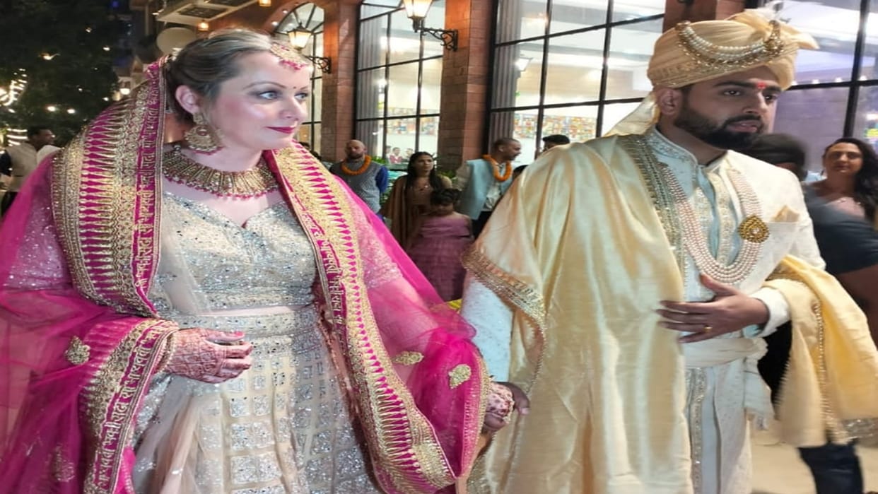 Bihar News Lover couple got married in Khagaria Bihar