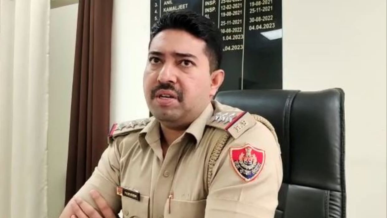 Police raided on spa center in Panipat, Five girls and two boys have been detained