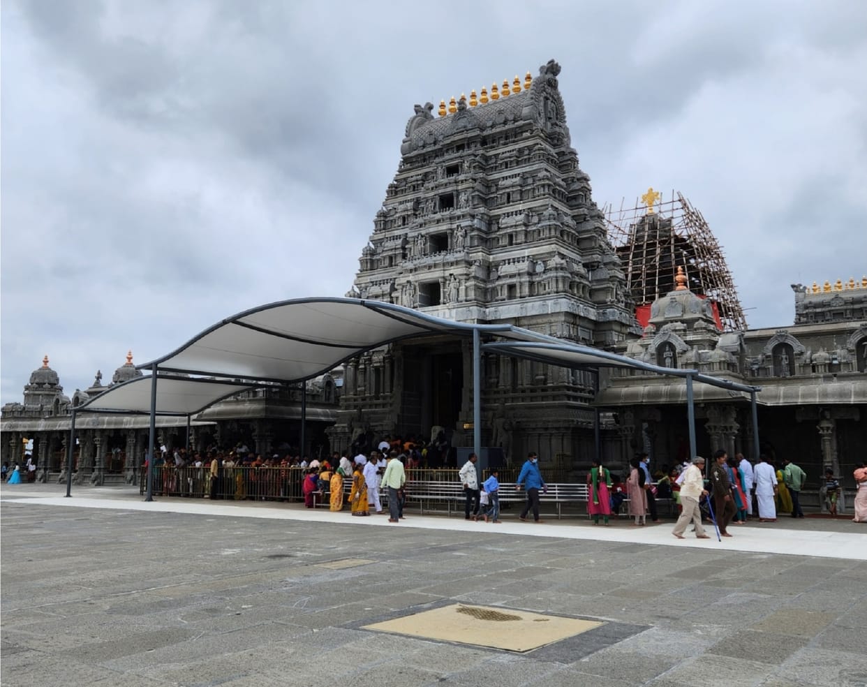 Telangana yadadri temple or Krishna temple is only in the country made from black stone