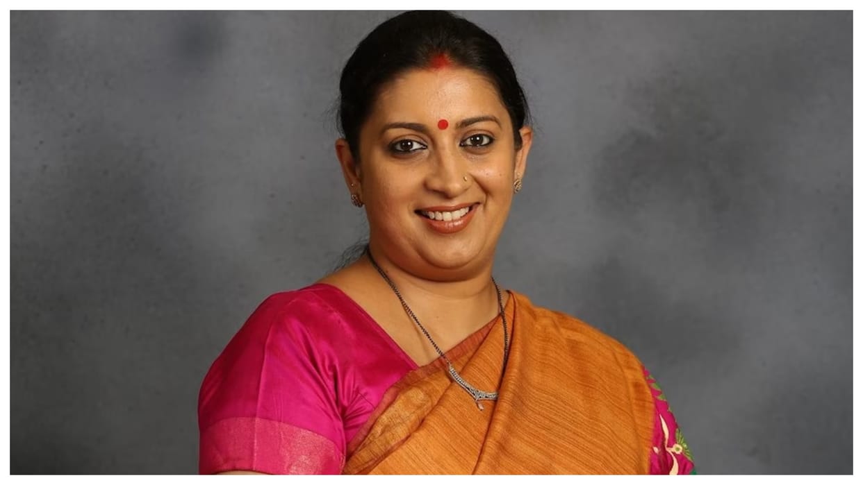 Smriti Irani Shares 25 Year Old Sanitary Pad ad on Menstrual Hygiene And Breaking-taboo With beautiful caption