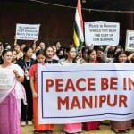 मणिपुर के लोगों ने हिंसा के खिलाफ विरोध-प्रदर्शन किया।
