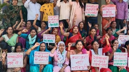 Varanasi: महिला कुश्ती खिलाड़ियों को वाराणसी से मिला समर्थन, बृजभूषण सिंह की गिरफ्तारी की मांग Varanasi: Protest in support of wrestling women players, demand for Brijbhushan Singh's arrest