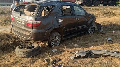 Mirzapur Accident: Fortuner overturned after hitting the divider, one dead, four injured