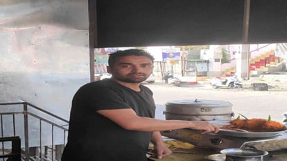 विश्व एथलेटिक्स दिवस: कुश्ती करके तो कभी ढाबे पर जूठे बर्तन धोकर परिवार पाल रहा राष्ट्रीय धावक World Athletics Day: National Athlete raising family by wrestling and sometimes by washing dirty utensils at D