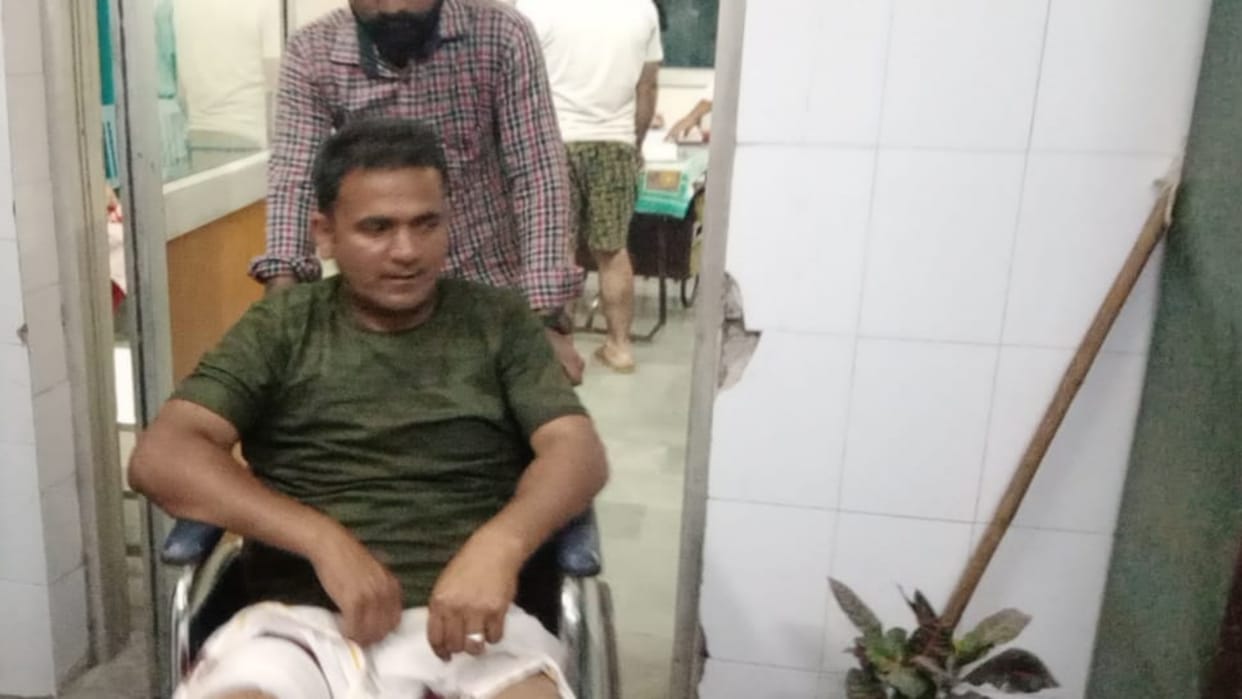 Alwar News Bear attacks forest worker in Sariska