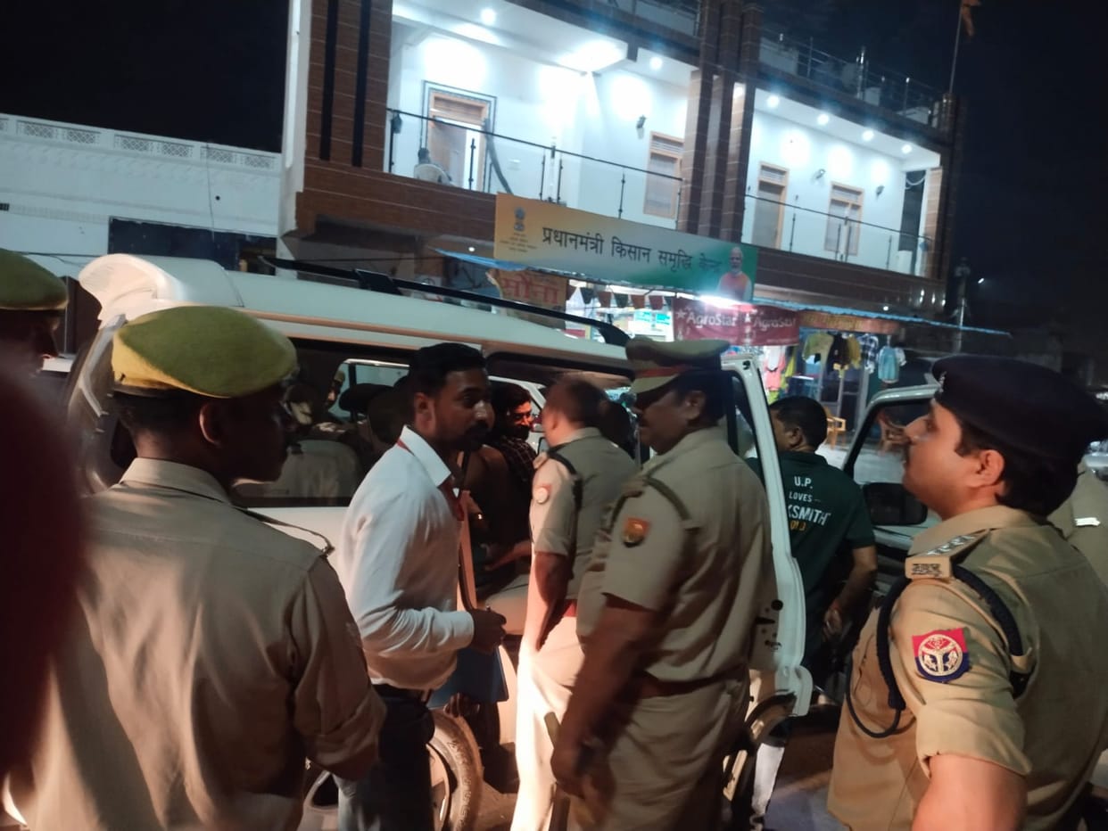 Nikay Chunav: One million rupees cash recovered from car during checking in Sonbhadra, police seized