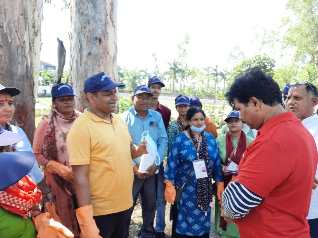Cleanliness drive by Amar Ujala Foundation and Municipal Corporation in Haldwani Uttarakhand
