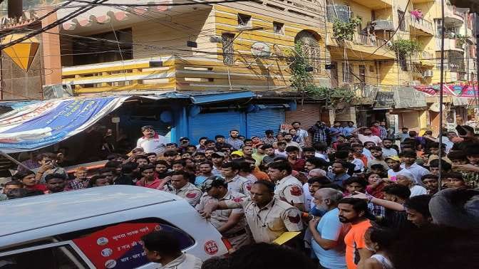 youth injured after shot in head at hookah bar in Kalkaji dda flat