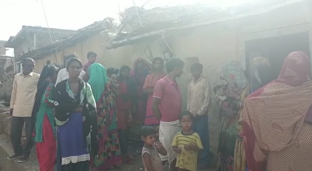 In Chitrakoot, the husband cut his wife with an axe, ruined the family, filed a report