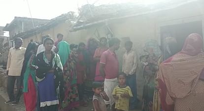 In Chitrakoot, the husband cut his wife with an axe, ruined the family, filed a report