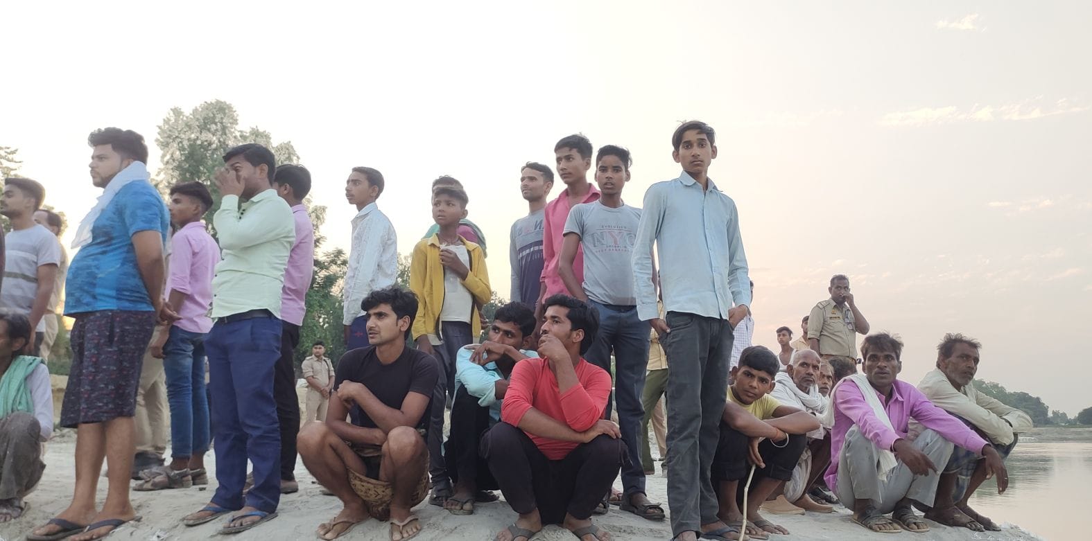Three people of the same family drowned in the Ganges in Farrukhabad, the body of one was found