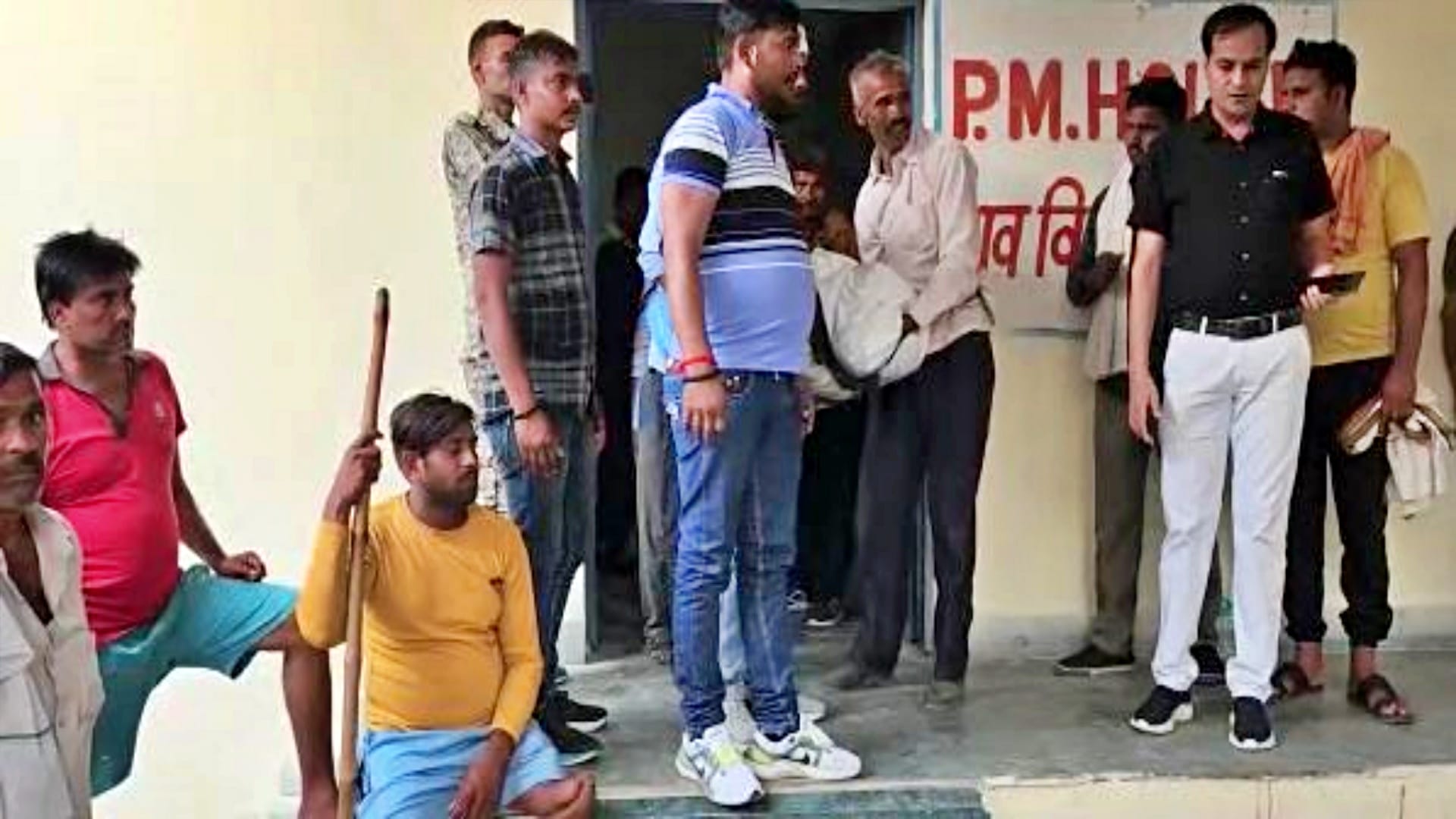 परिजन शवों के अंतिम संस्कार के लिए तैयार नहीं