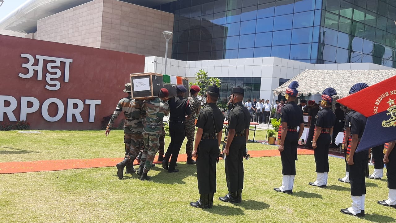 Rajouri Encounter Uttarakhand Ruchin Singh martyred in an encounter body reached Jollygrant Airport