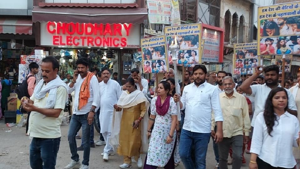 Social organizations came in support of wrestlers in Narnaul, women took out silent protest rally in city
