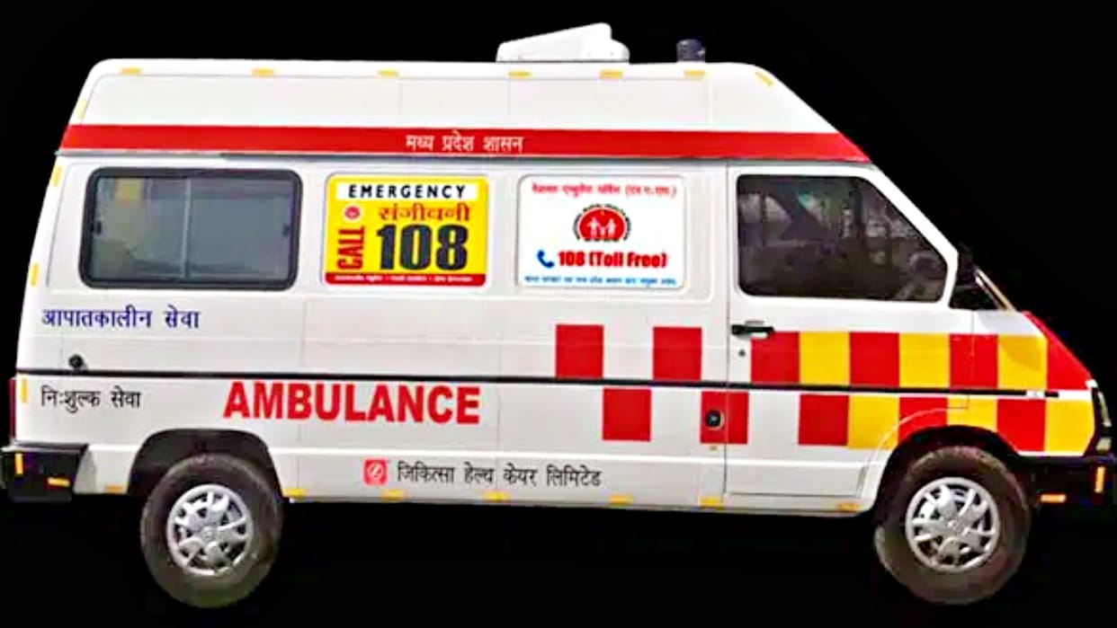 Shahdol News gross negligence of 108 ambulance service Woman life saved due to police