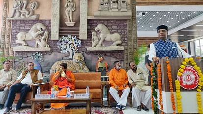 MP News: भोपाल रेलवे स्टेशन पर एस्केलेटर, बच्चों के खेलने, खाने के साथ फ्लश रैंप की सुविधा MP News: Escalator at Bhopal railway station, facility of flush ramp with children's play, food