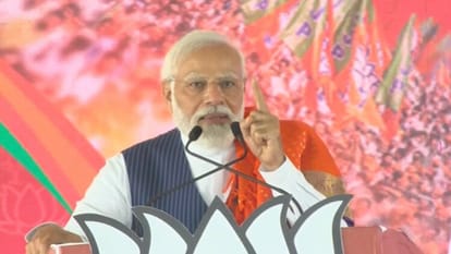 Karnataka pm modi rally in shivmogga target congress on religion corruption bajrang dal