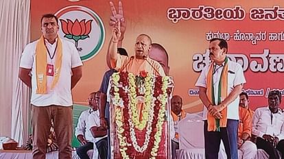 CM Yogi Adityanath campaigns in Karnatak for assembly election.