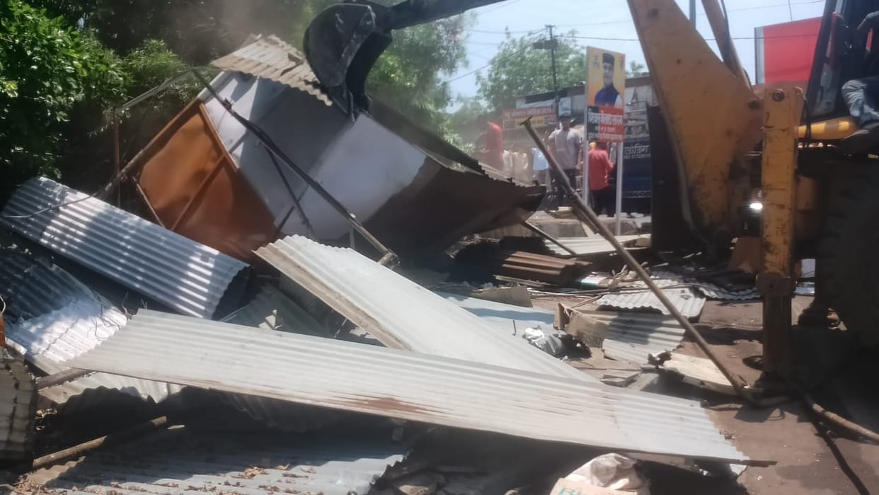 Uttarakhand Encroachment removed from 102 acres of land on the banks of rivers on the first day in state