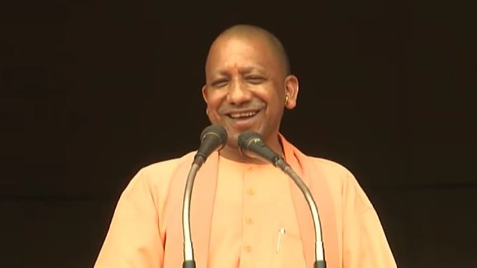 CM Yogi Adityanath gave instructions to make comprehensive security arrangements in Gorakhnath temple