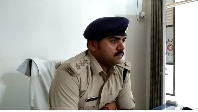 Gang rape of teenager on boat in Chitrakoot, kept robbing Asmat in turn,  fear among pilgrims