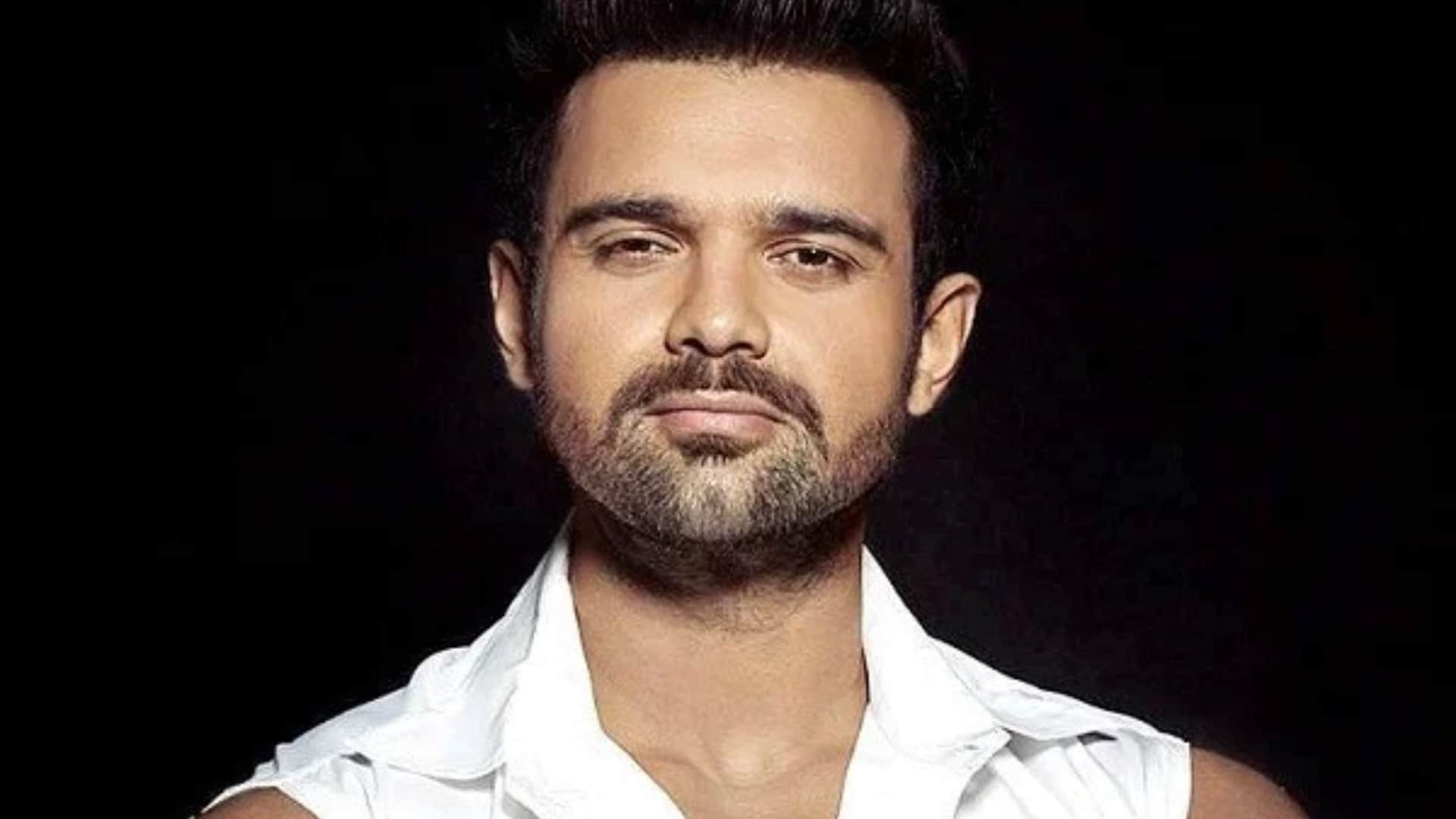 Tusshar kapoor Jackky Bhagnani Adhyayan Suman not earn fame like his father know about these actors career