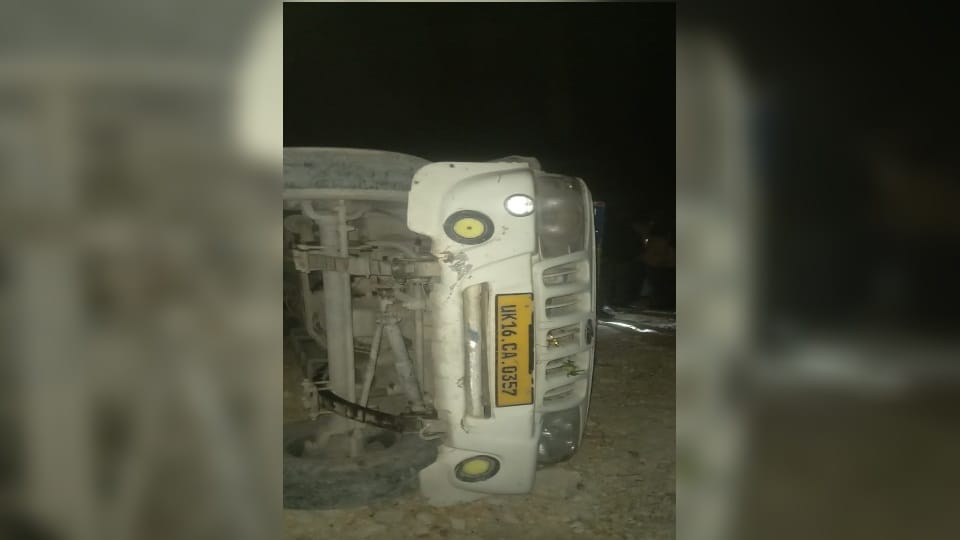 Tehri News pickup vehicle accident on Thatyur Kanda Jakh motorway one killed